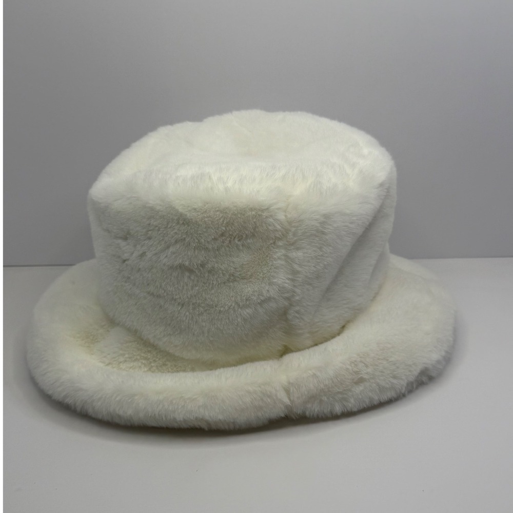 White Faux Fur‎ Bucket Hat Women Plush Fuzzy Winter Cloche Quilted Lining Solid
